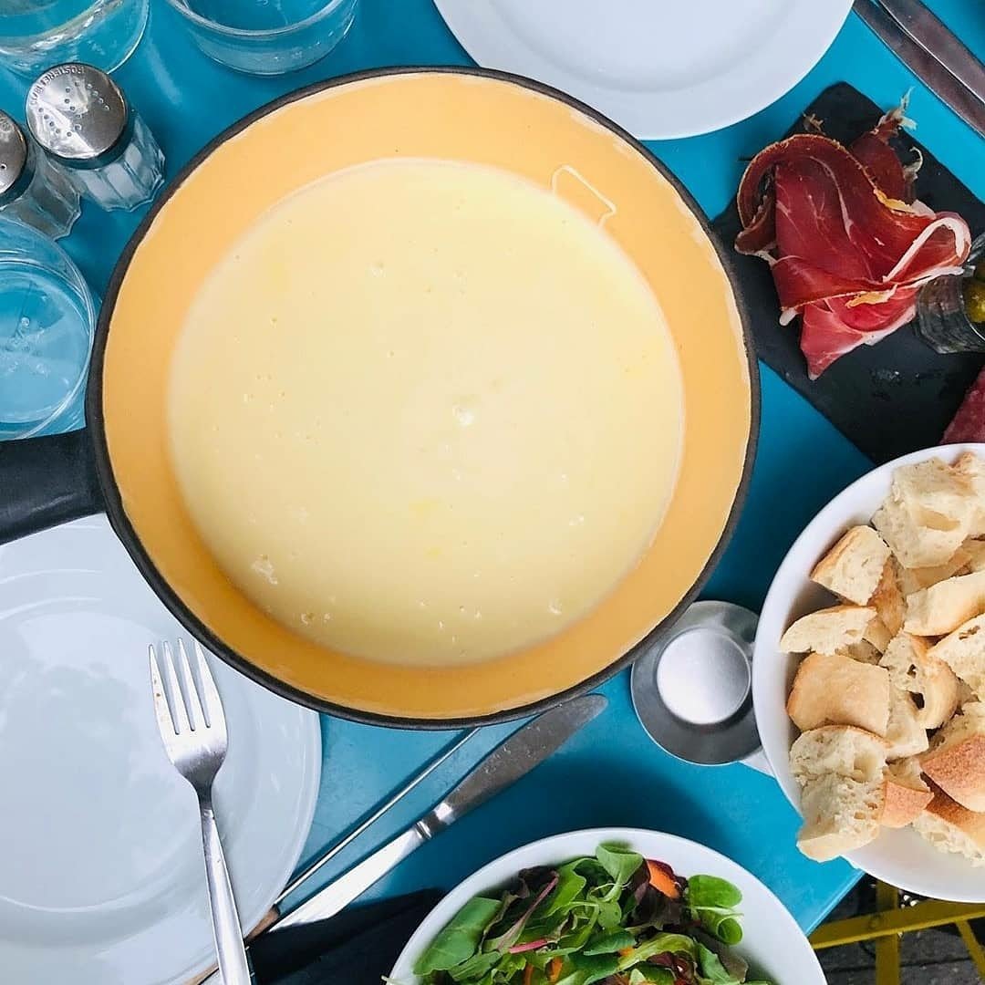 Fondue Box - Augustas Box - Käse Wein und Feinkost aus Frankreich zu Hause genießen