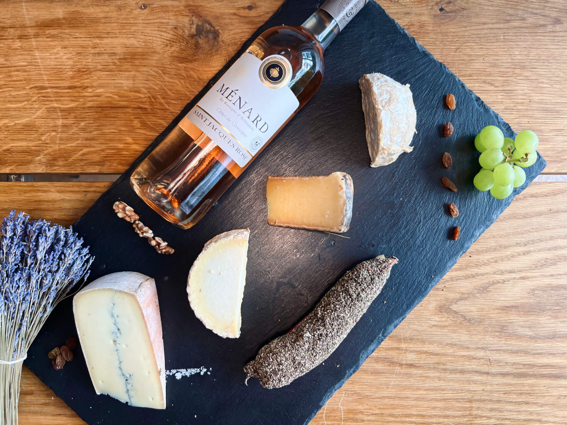 Käse & Wein Box - Augustas Box - Käse Wein und Feinkost aus Frankreich zu Hause genießen
